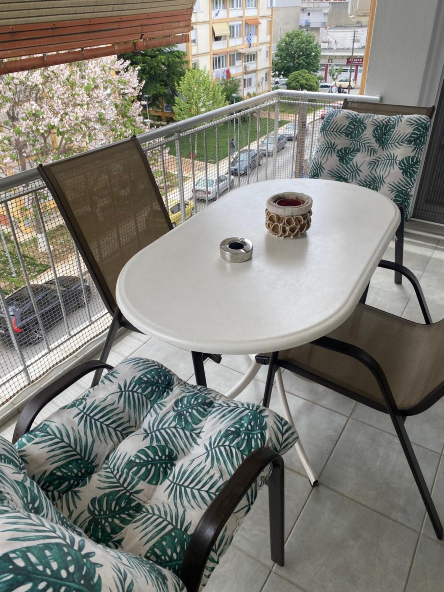 Bright Spacious Two-Bedroom Apartment テッサロニキ エクステリア 写真