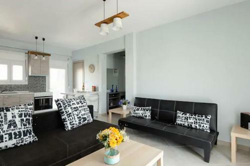 Bright Spacious Two-Bedroom Apartment テッサロニキ エクステリア 写真