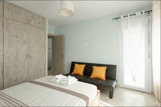 Bright Spacious Two-Bedroom Apartment テッサロニキ エクステリア 写真