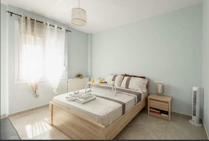 Bright Spacious Two-Bedroom Apartment テッサロニキ エクステリア 写真